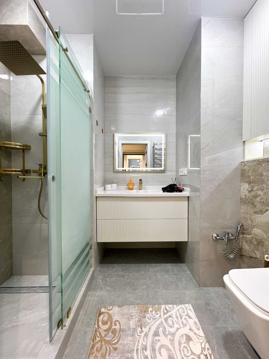 Светлая дизайнерская студия на 16 этаже в ЖК Modera Towers суточно