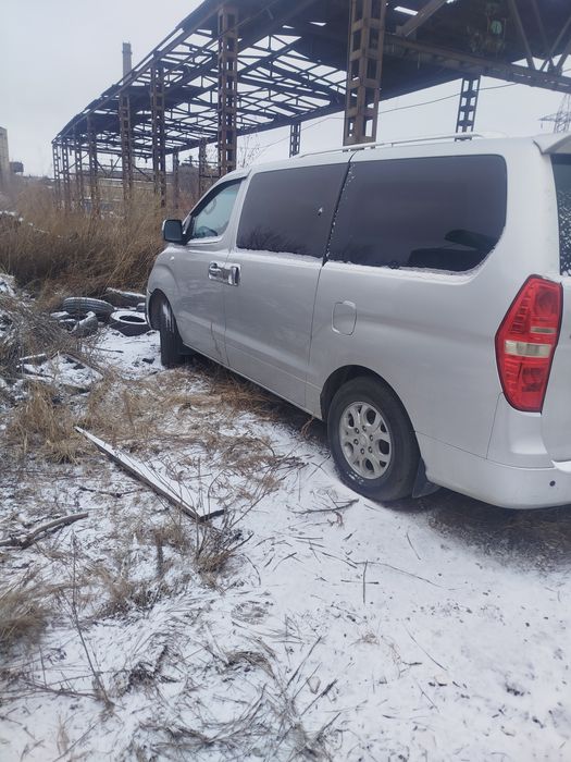 Продам машину хюндай Старекс