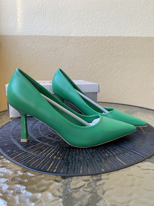 Нови обувки с ток - 37 номер