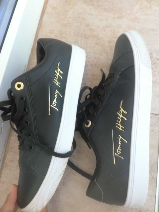 Оригинални кецове естествена кожа Tommy Hilfiger