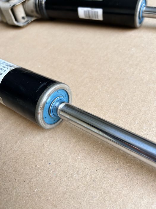 Адаптивни амортисьори Sachs за VW Touareg 7P