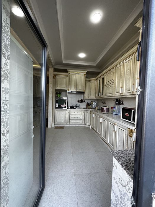 4 комнатная квартира в Сергели