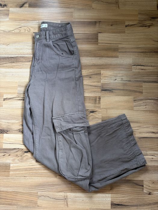 Cargo панталони, Pull and Bear