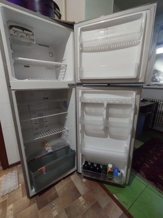 Холодильник Samsung