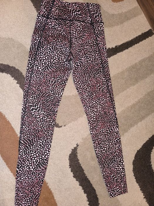 Нов клин Tommy Hilfiger XS размер