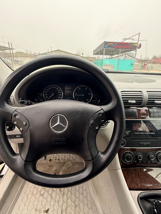 Mercedes benz c200