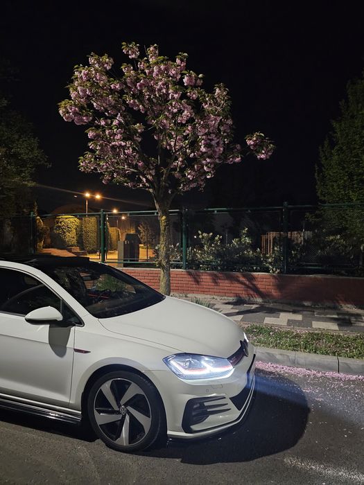 VOLKSWAGEN  GOLF 7.5 GTI Performance