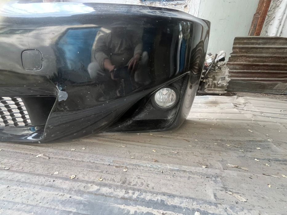Бампер передний is lexus