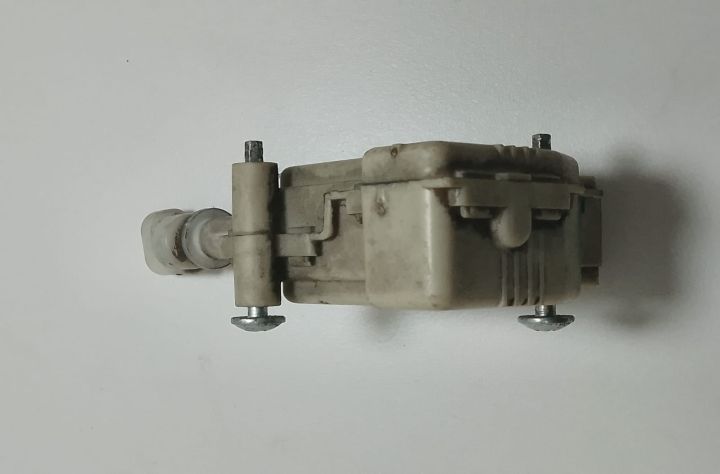 Motoras  Clapeta rezervor 3B0959782 Volkswagen VW Golf a 4-a generati