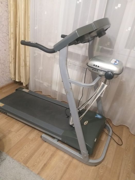 Продам беговую дорожку
