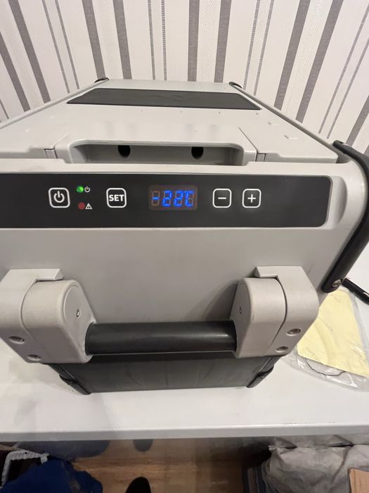 Автохолодильник морозильник Dometic