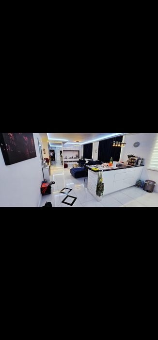 Vand apartament  1 minut de vivo
