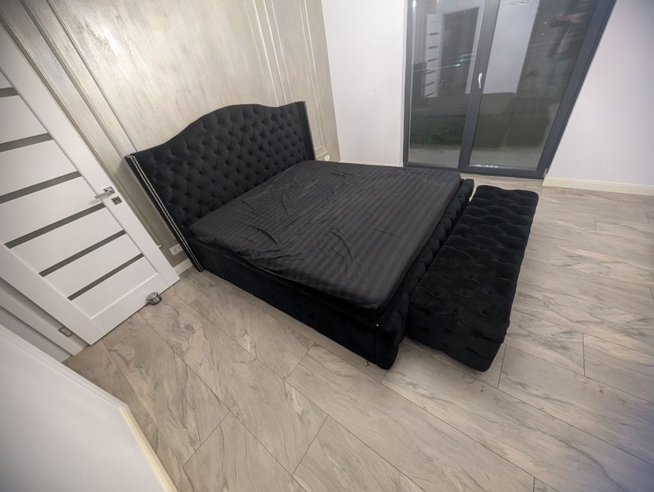 Pat Matrimonial Tapițat Negru