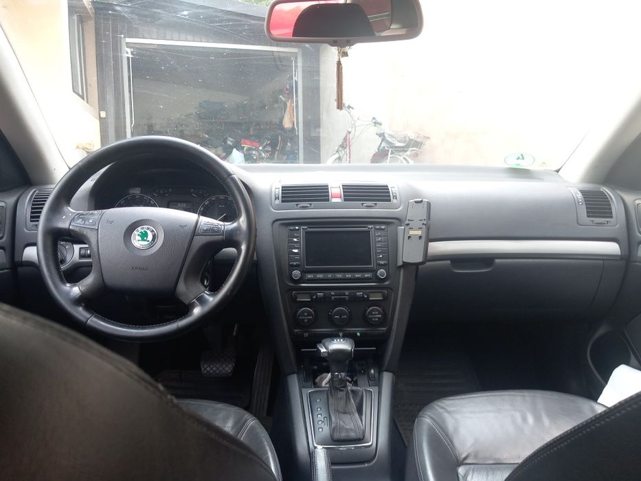 Vând skoda octavia diesel.