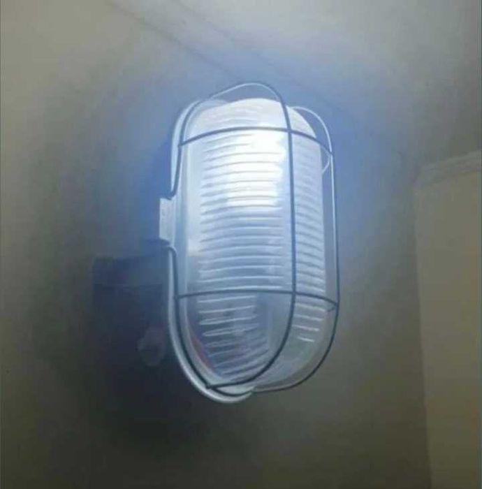 Aplica Lampa Plafoniera pe tavan sau perete interior-exterior pt terasa, gradina, pivnita, beci, corp de iluminat subsol, mansarda, hol, coridor,curte