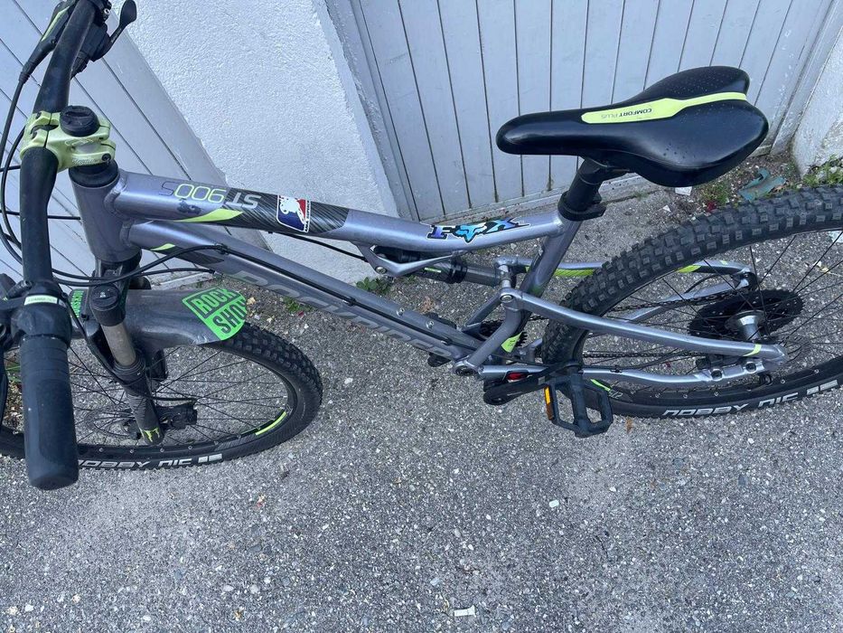 Bicicleta rockrider st900 s