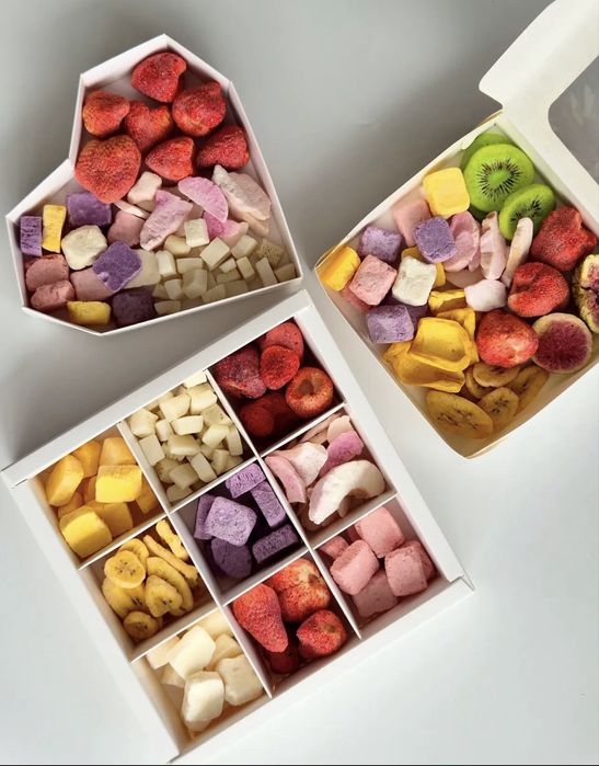 Сублимированное мороженое и фрукты