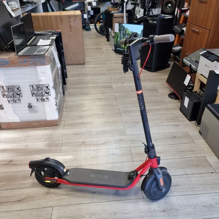 Amanet F 28: Trotineta electrica Ninebot D38E