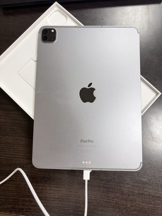 iPad Pro 11-inch (4th Generation) Wi-Fi + Cellular