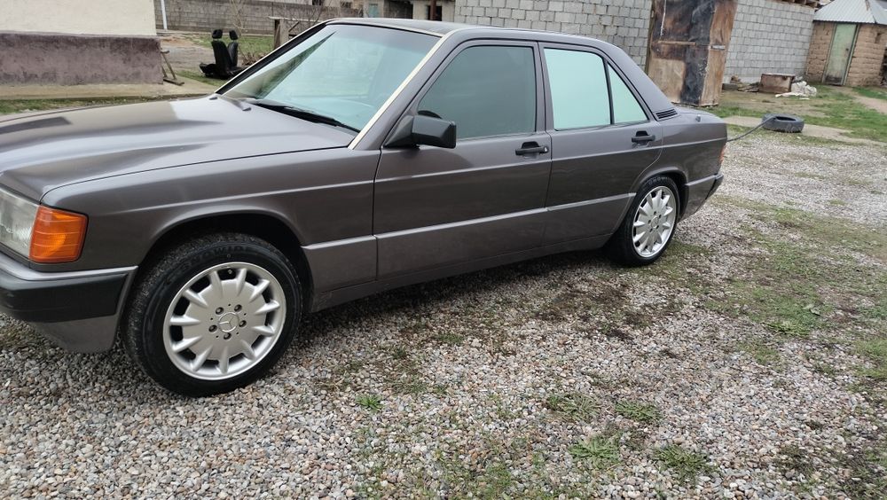 Мерседес 190 сатылад