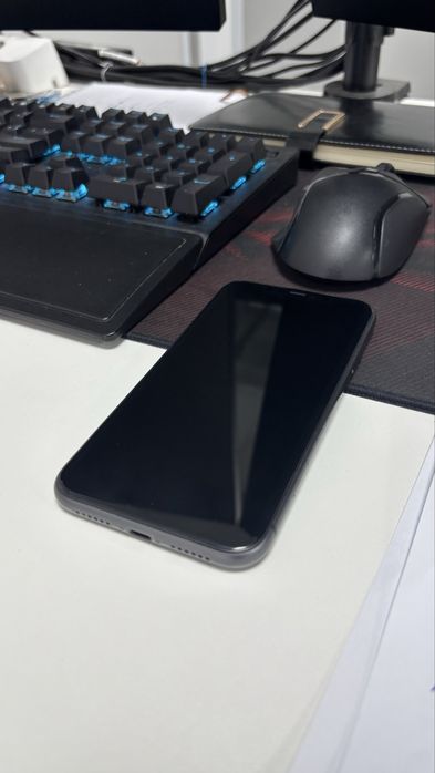 Iphone 11 продам