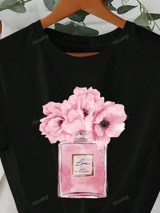 Дамска тениска размер S с принт цветя