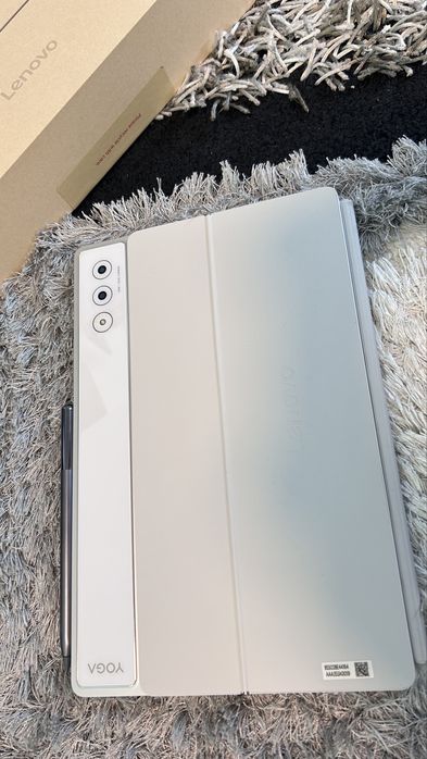 Tableta Lenovo Yoga Tab Plus, Octa-Core, 12.7" 3K (2944x1840), 16GB RAM, 256GB, Wifi, + Seashell Lenovo(r) 2-in-1 Keyboard Pack + Lenovo Tab Pen Pro
