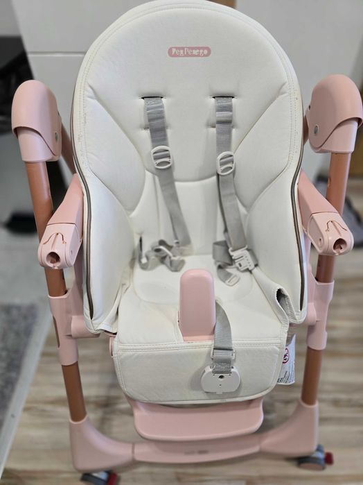 Продавам детско столче за хранене Peg Perego PRIMA PAPPA FOLLOW ME MON AMOUR