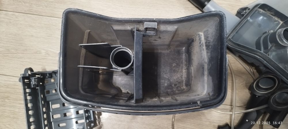 Перяща прахосмукачка