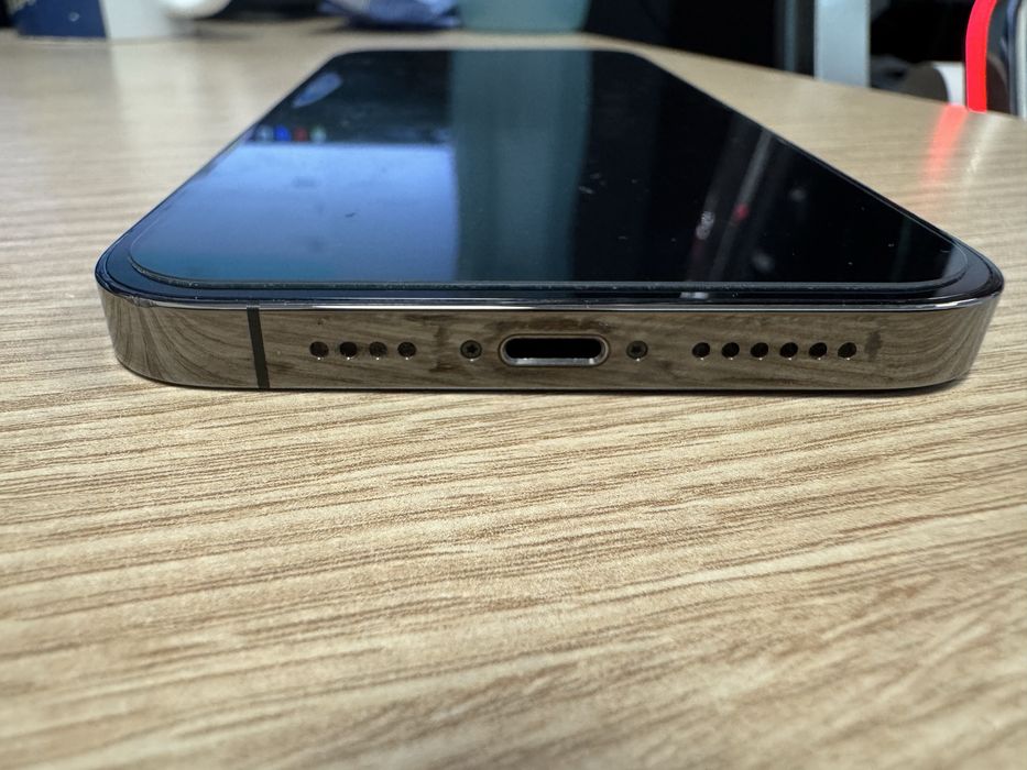 Iphone 13 Pro Max в отлично състояние