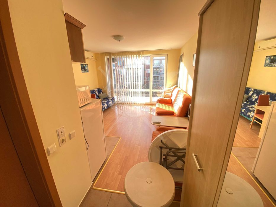 Продава се Едностаен апартамент в к.к. Слънчев бряг - 38 кв.м за 591 €/кв.м - Снимка #2