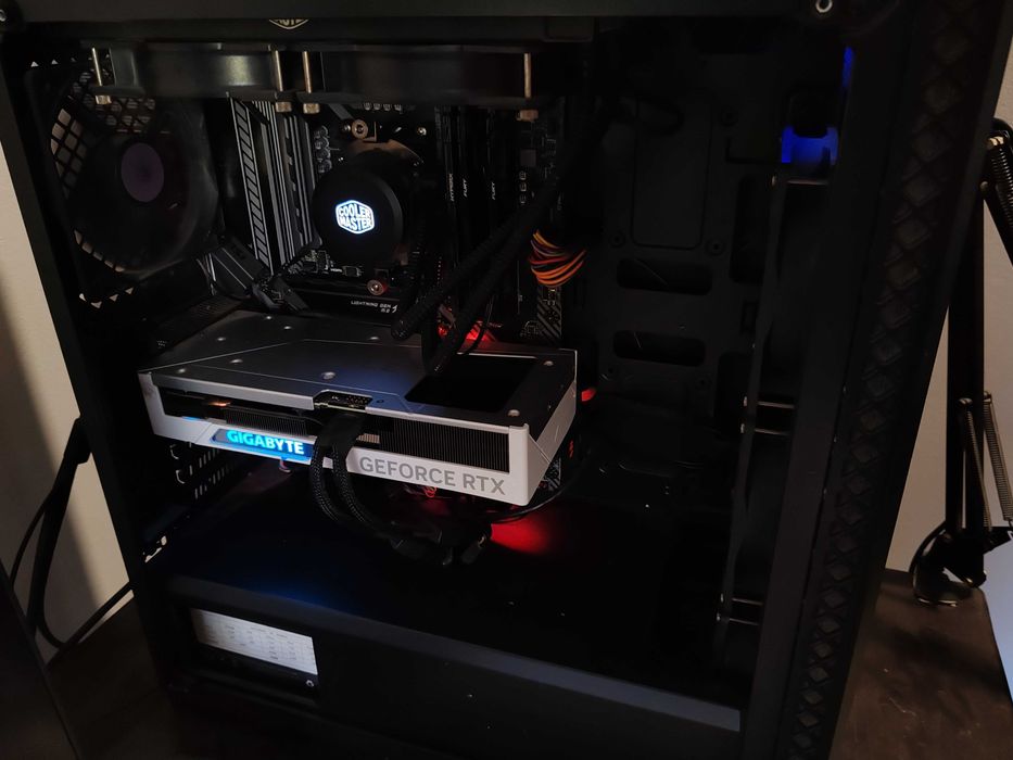 PC Gaming High-End | RTX 4070 Super 16GB | Ryzen 7 5800X3D | 48GB RAM | 1TB Stocare