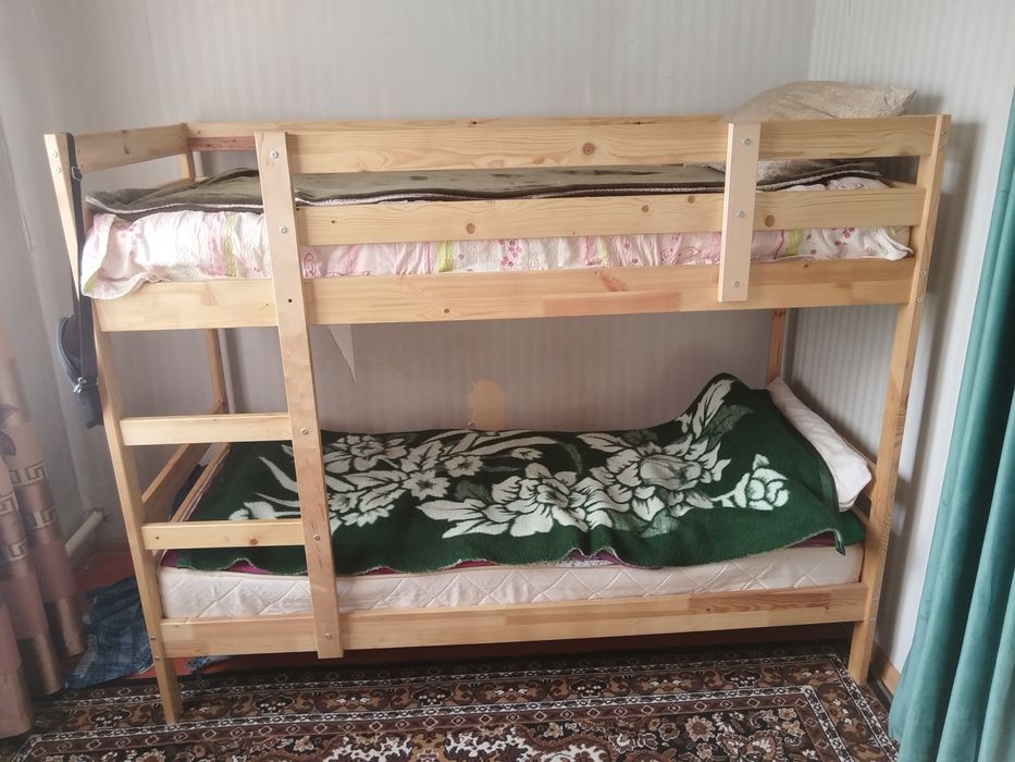 Срочно Продам двухъярусную кровать
