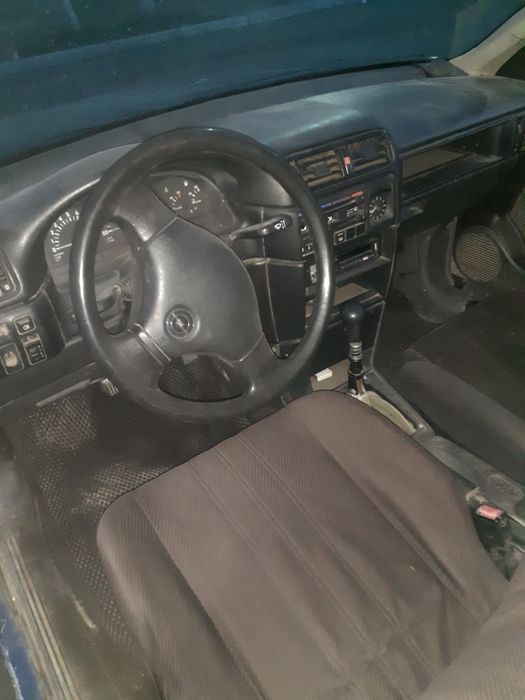 Опель вектра а 1.6