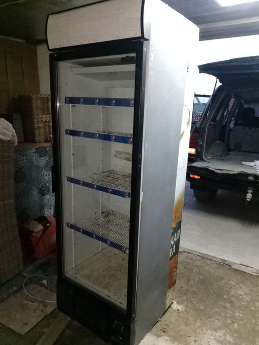 Продам холодильник ветринный