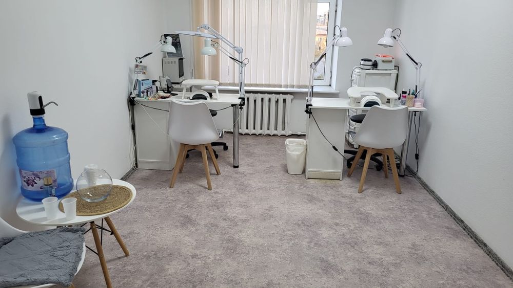 Стол мастера маникюра аренда