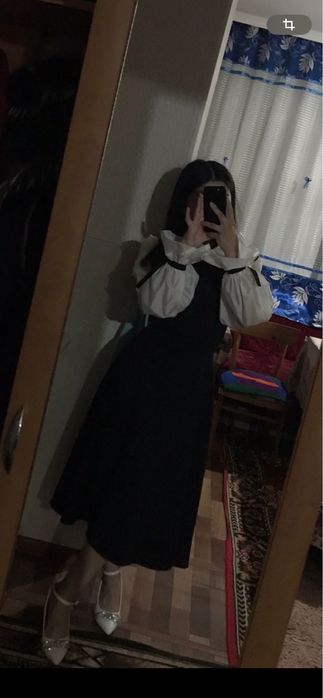 платье, цена договорная.