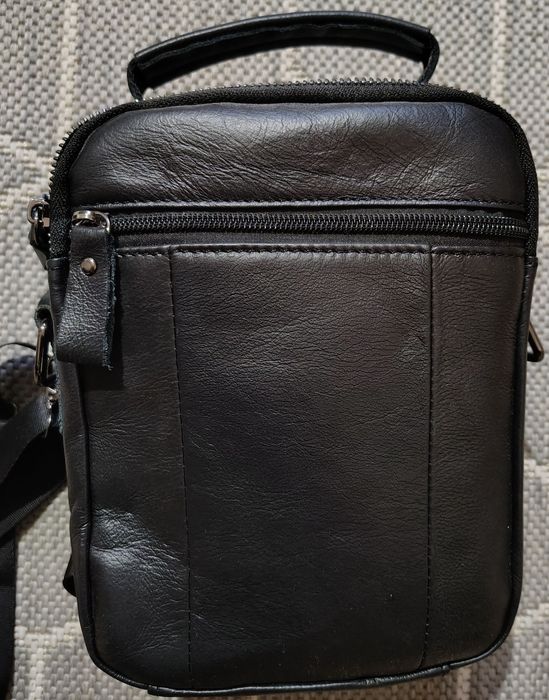 Мъжка чанта за през рамо