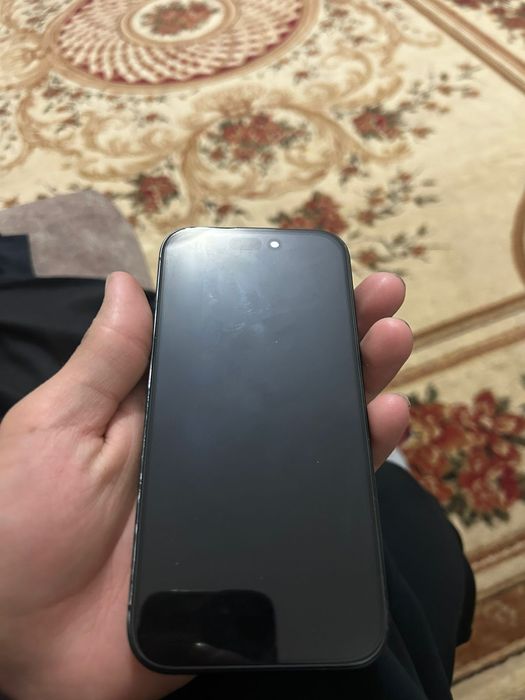 Айфон 15 срочно.