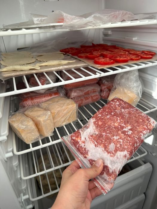 Продаётся морозильник indesit