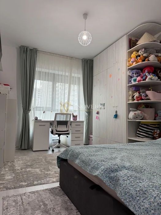 Vand ap 4 camere cu loc parcare si boxa in 21 residence politehnica