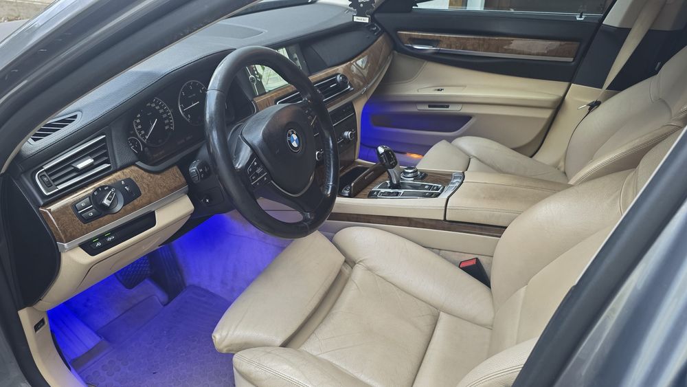 BMW 730D  An 2009 Euro 5 motor 3.0D 245CP  proprietar fiscal pe locc impecabilă