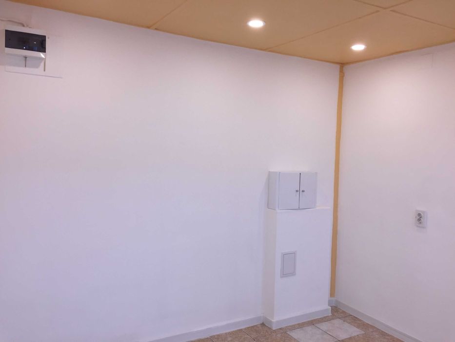 Дава се под наем Магазин в София, Люлин 3 - 8 кв.м за 149.43 € - Снимка #1