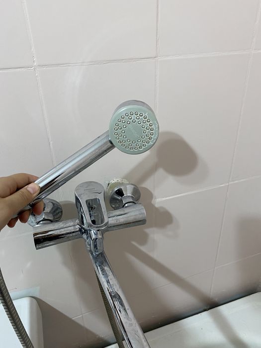 Смеситель душевой с лейкой