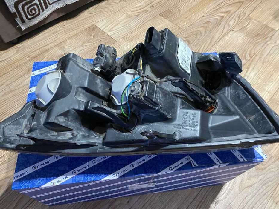 Фары для Lada Vesta