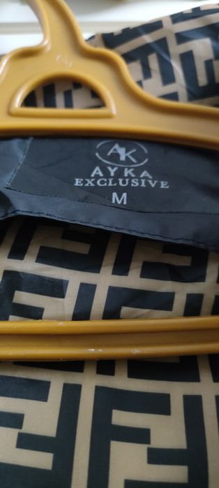 Продам пуховики зимние