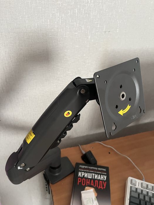 монитор 240гц+кронштейн