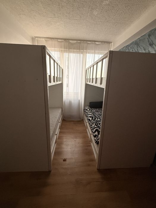 Apartament de vanzare , zona centrala . Strada piata victorie