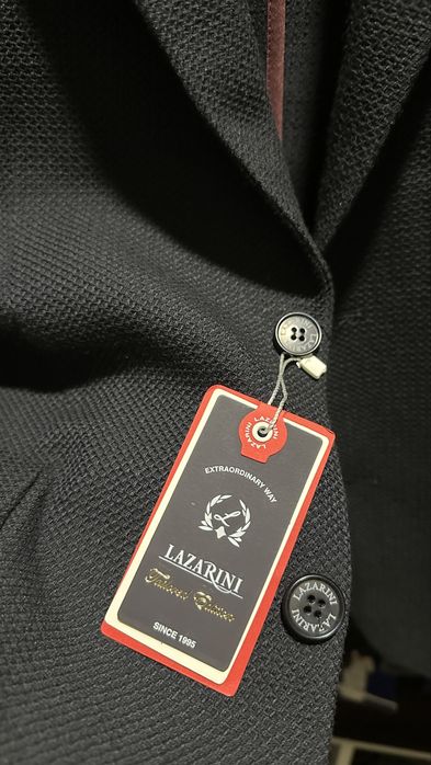 Продавам неупотребявано мъжко сако “Lazarini”