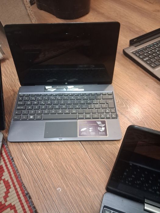 Tablete 2in1 si tastaturi tabkete